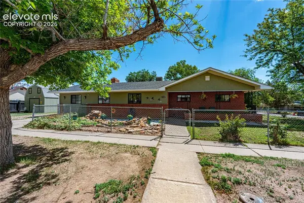 1702 N 8th Street, Canon City, CO 81212