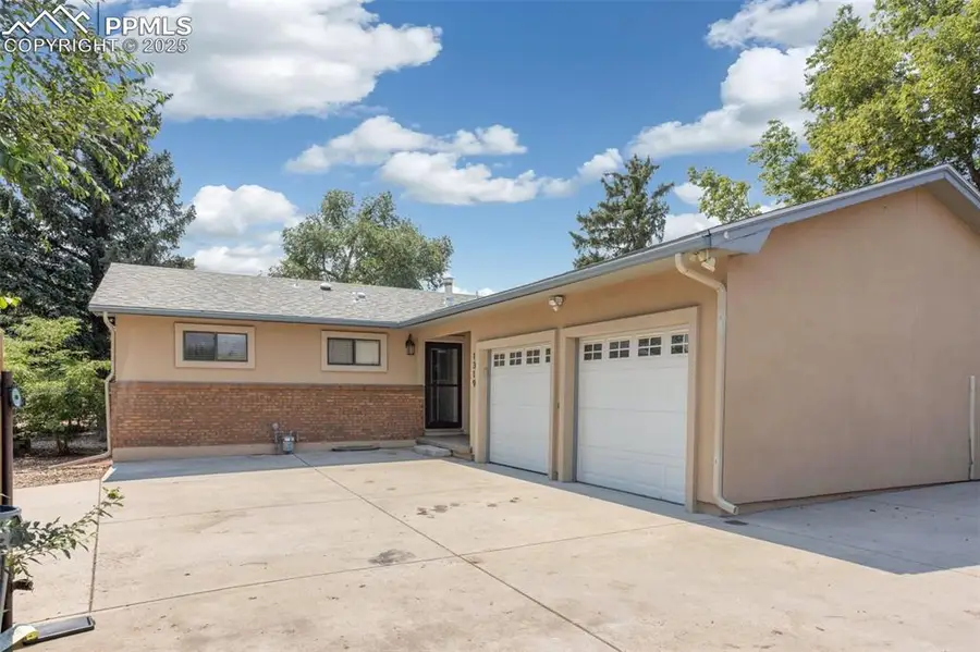 1319 Acacia Drive, Colorado Springs, CO 80907 - Image #3