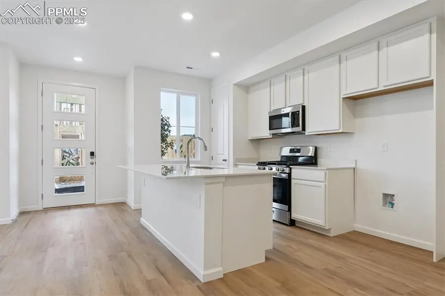 2435 Vanhoutte View, Colorado Springs, CO 80915 - Image #2