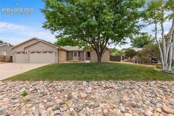 156 S Golfwood Drive, Pueblo, CO 81007