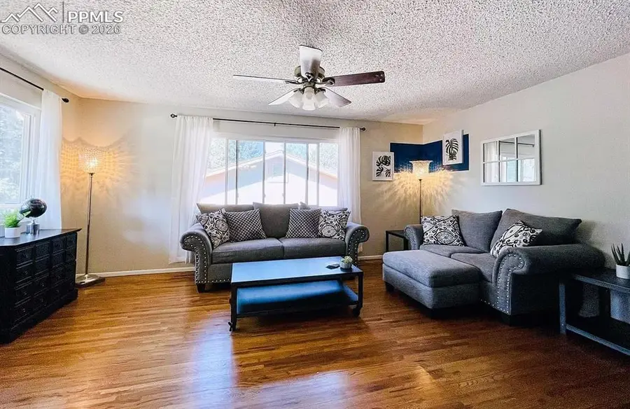 424 Redwood Drive, Colorado Springs, CO 80907 - #2