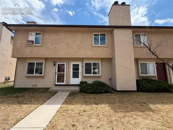 3075 Starlight Circle, Colorado Springs, CO 80916