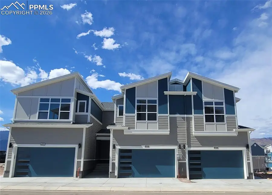 712 Belleza View, Colorado Springs, CO 80907 - #2