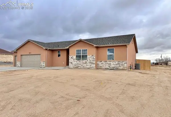 803 N Ravencliff Drive, Pueblo, CO 81007