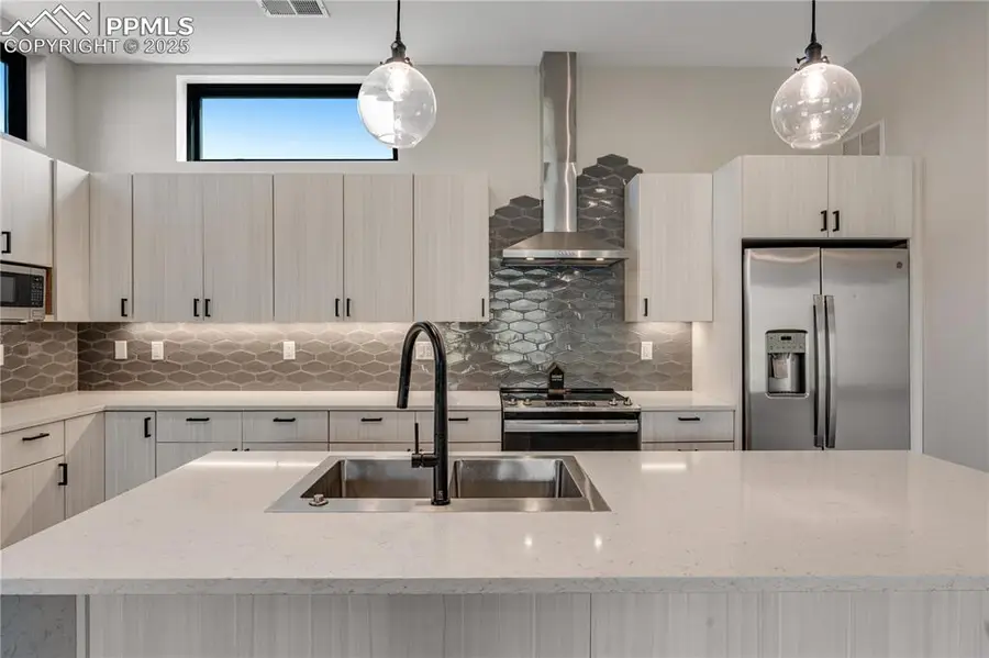 2260 Glenn Street, Colorado Springs, CO 80904 - #2