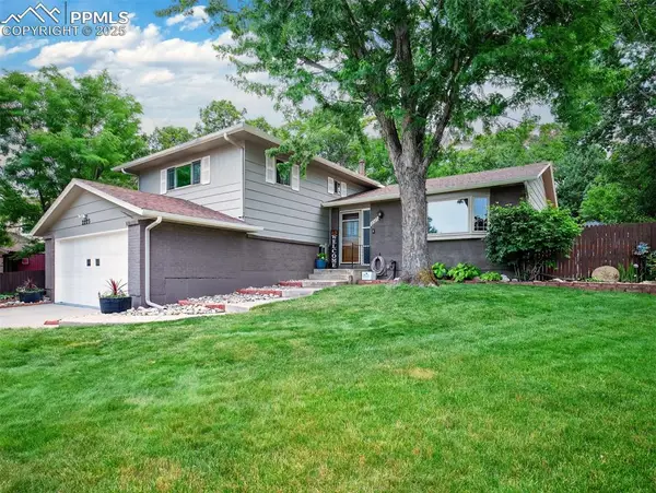 2225 W Montebello Court, Colorado Springs, CO 80918