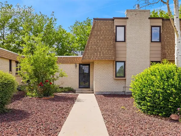 48 Regency Boulevard #E, Pueblo, CO 81005
