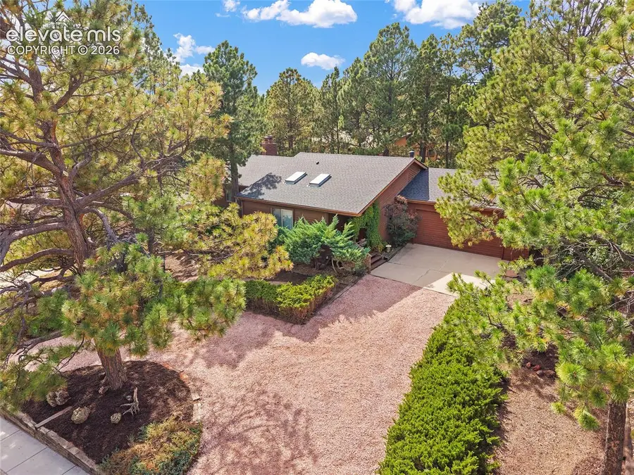 6030 Castlewood Lane, Colorado Springs, CO 80918 - #2
