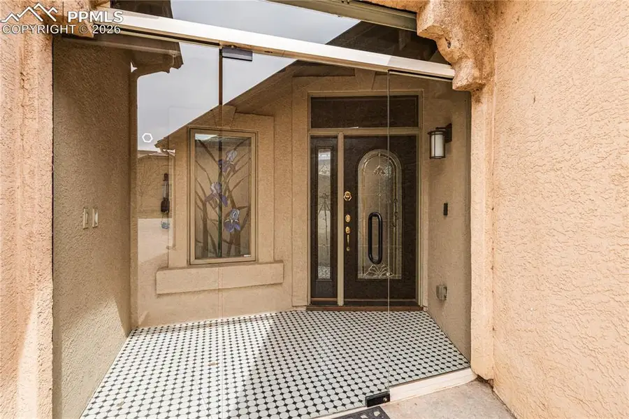 50 Aberdeen Bluff, Pueblo, CO 81004 - #2