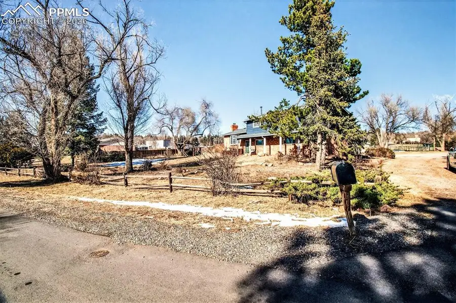 5226 Rocking R Drive, Colorado Springs, CO 80915 - Image #3