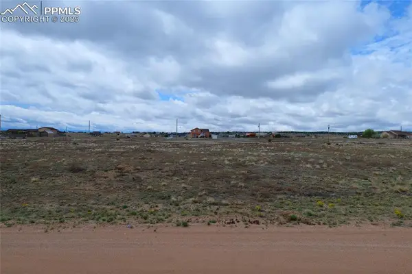 1675 N Lyon Drive, Pueblo, CO 81007