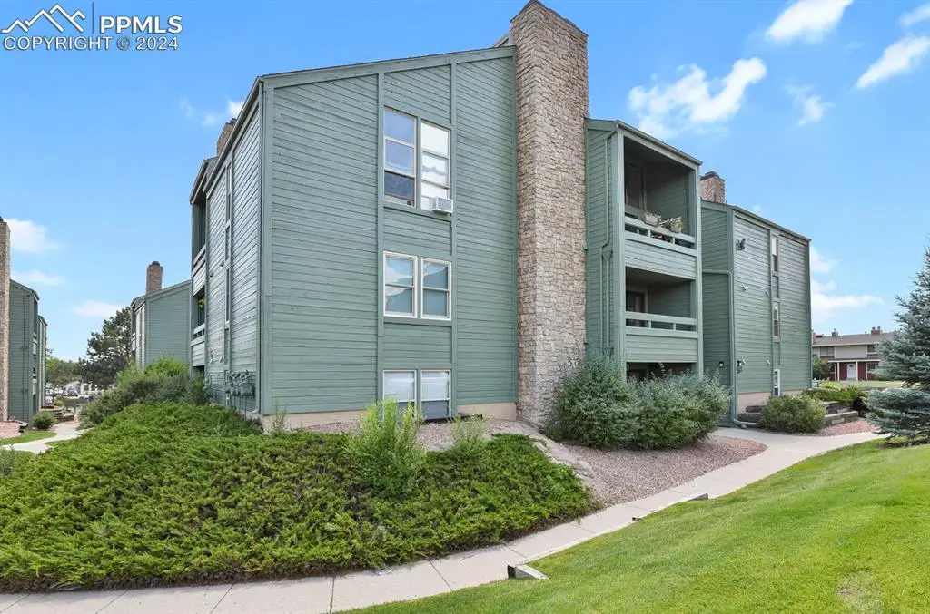 140 W Rockrimmon Boulevard #201, Colorado Springs, CO 80919 - Image #1
