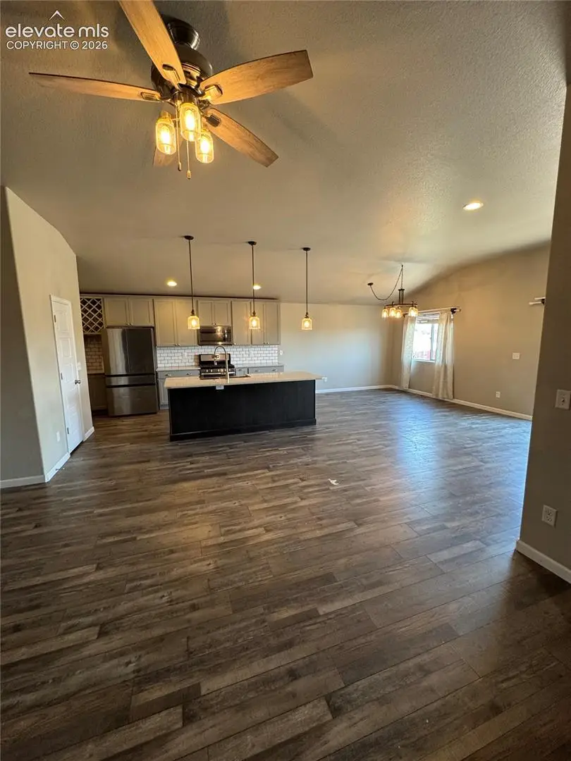 822 S Espanola Drive, Pueblo, CO 81007 - #2