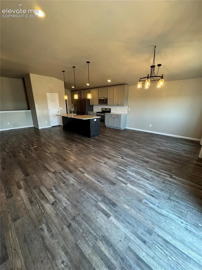 822 S Espanola Drive, Pueblo, CO 81007 - #3