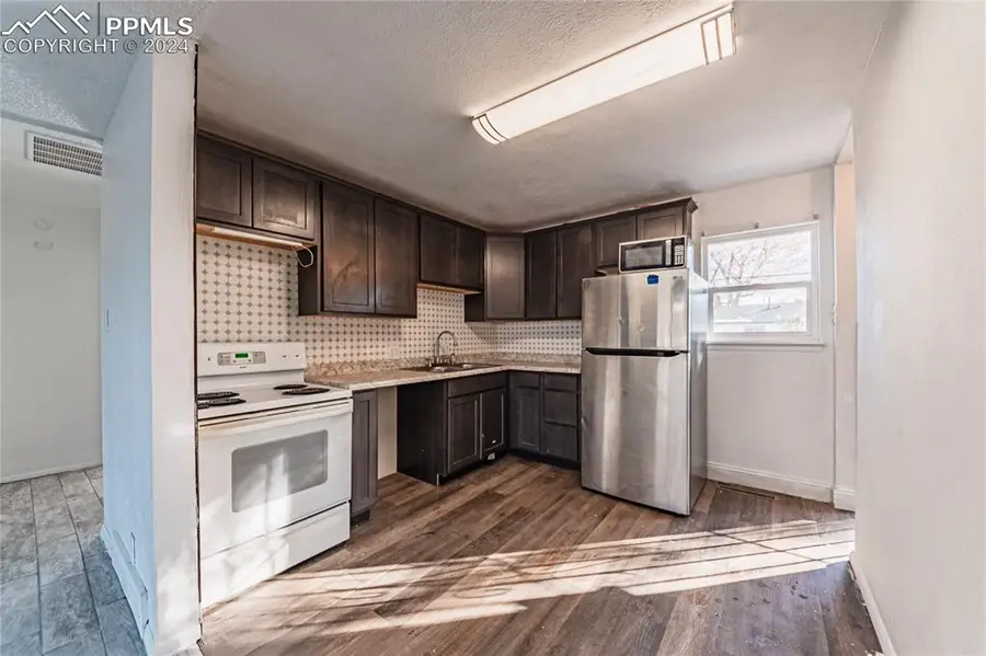 3412 Devonshire Lane, Pueblo, CO 81005 - #3