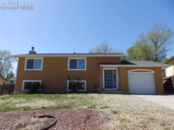 6940 Grand Valley Drive, Colorado Springs, CO 80911