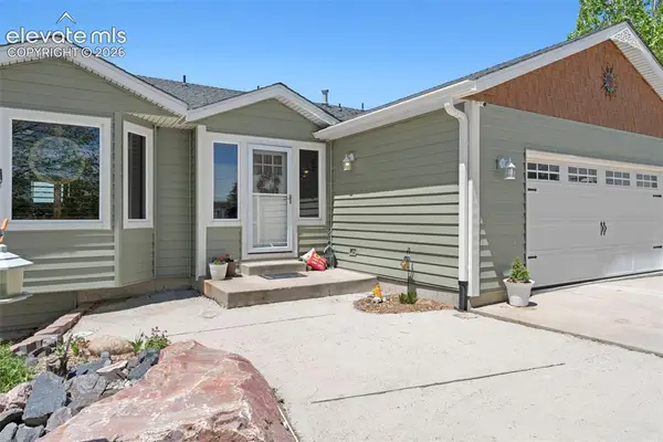8191 Sun Country Drive, Elizabeth, CO 80107