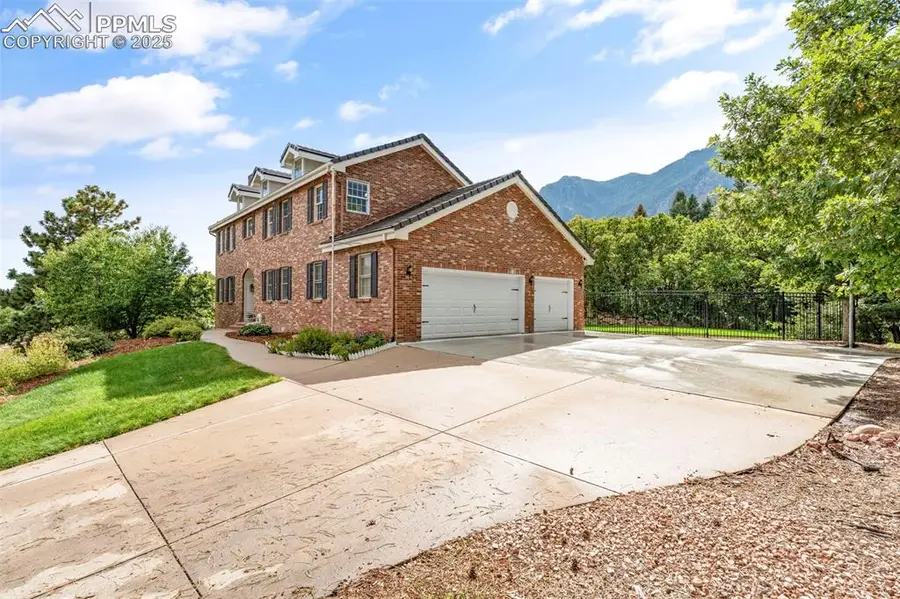 4930 Langdale Way, Colorado Springs, CO 80906 - Image #2