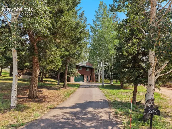 200 Comanche Trail, Woodland Park, CO 80863