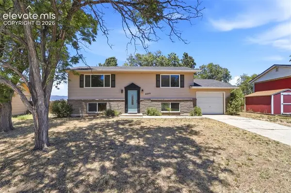 2826 Pinnacle Drive, Colorado Springs, CO 80910