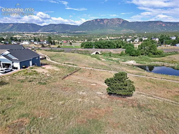 17230 Snowwood Drive, Monument, CO 80132