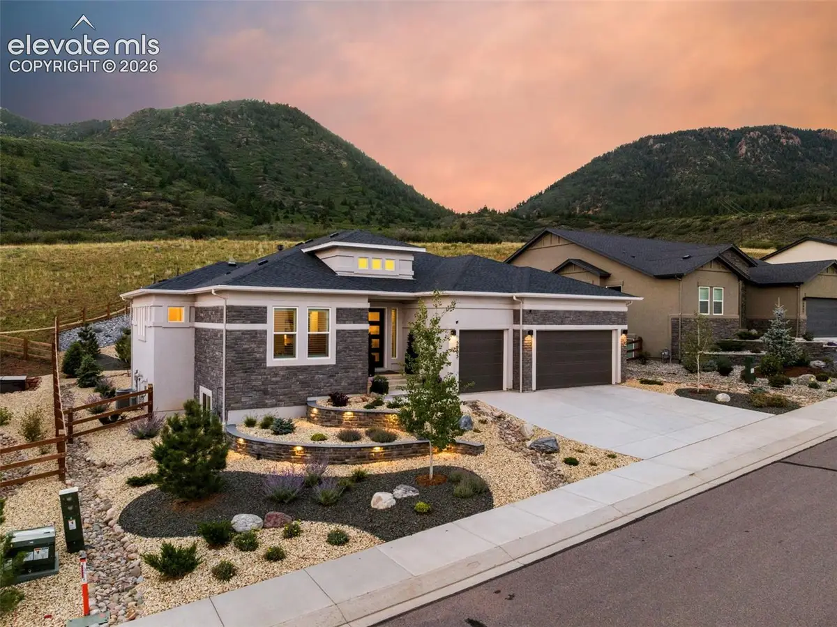 5005 Mesa Top Drive, Monument, CO 80132 - #1