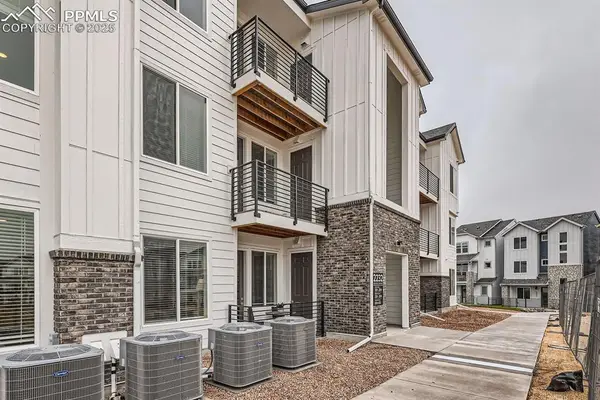 2232 Arikaree Heights #208, Colorado Springs, CO 80908