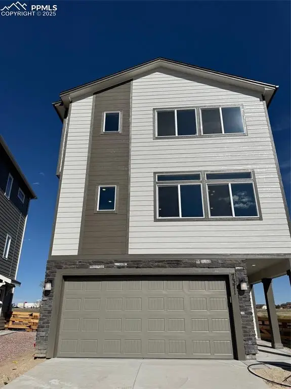 7371 Cornice Point, Colorado Springs, CO 80923