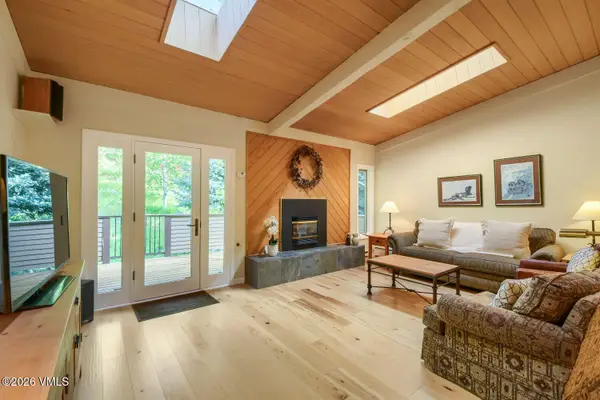 2570 Kinnickinnick Road #H4, Vail, CO 81657