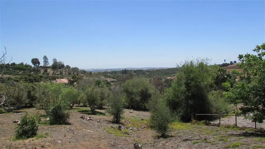 Via Rancho Del Lago, Oceanside Escondido, CA 92003 - #2