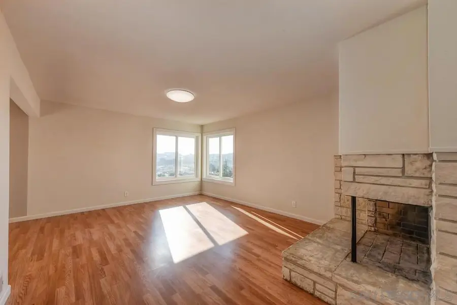 63 Minerva St., Merced McLaren, CA 94112 - Image #2