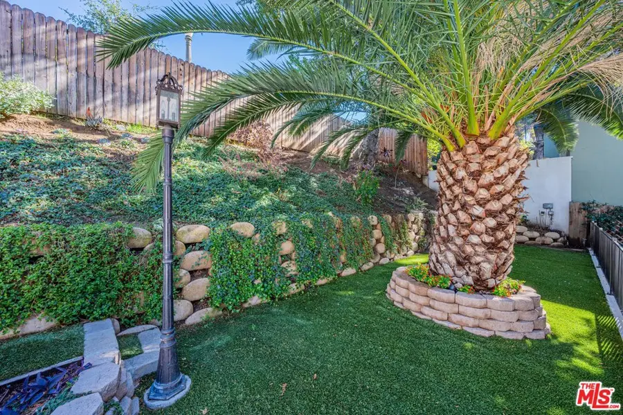 2146 Beachwood Terrace, Los Angeles, CA 90068 - Image #3