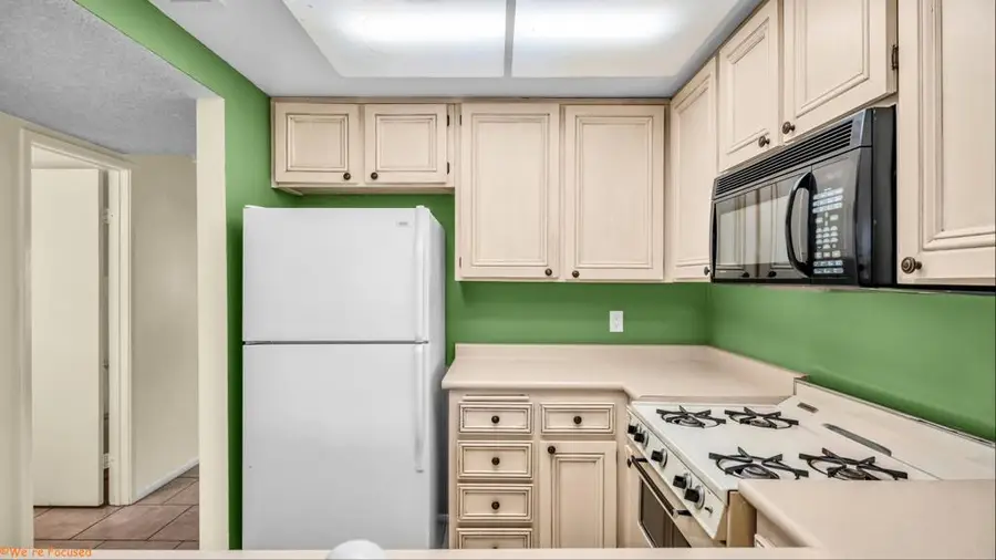 44 Lakeview Circle, Cathedral City, CA 92234 - Image #3