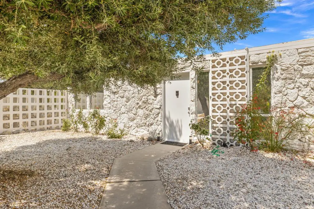 811 E Grace Circle, Palm Springs, CA 92262 - Image #1