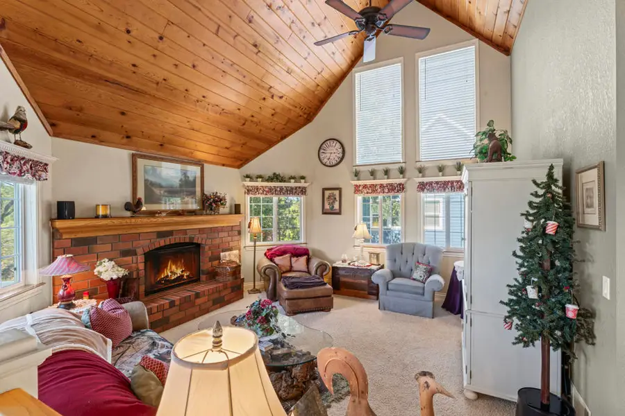 692 Zurich Drive, Lake Arrowhead, CA 92352 - #2