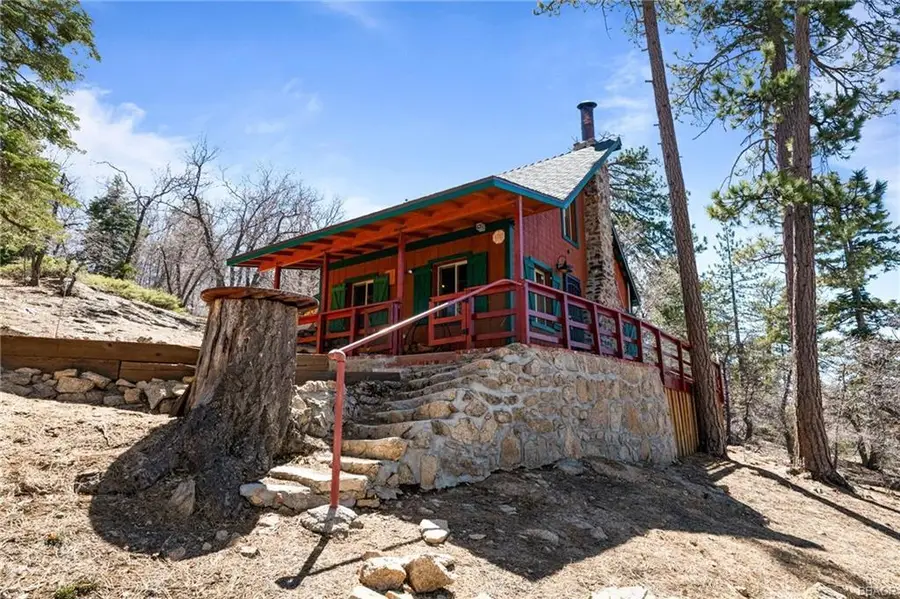 107 Metcalf Tract, Big Bear, CA 92315 - Image #2