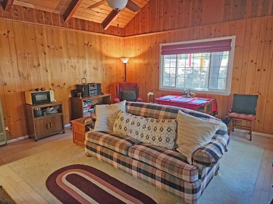 2481 Spruce Drive, Running Springs, CA 92382 - Image #3