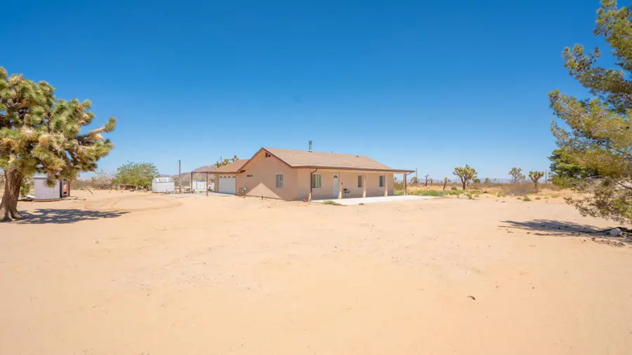 58522 Reche Road, Landers, CA 92285 - Image #2