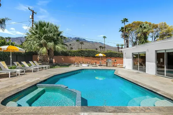 633 S Canon Drive, Palm Springs, CA 92264