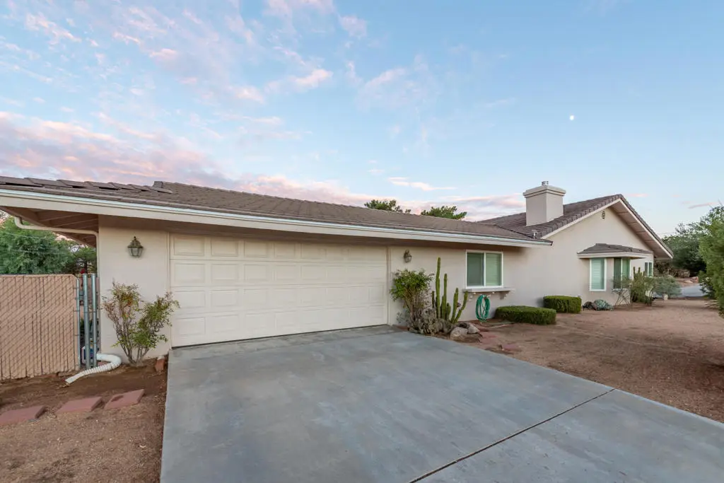 8395 Emerson Avenue, Yucca Valley, CA 92284 - Image #1