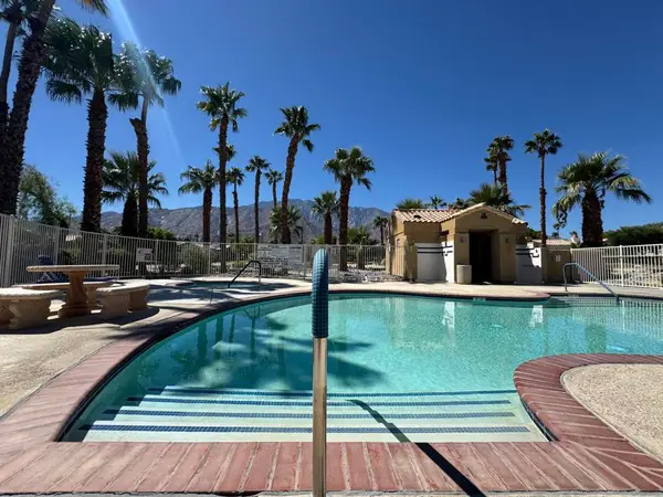 647 Poppy Street, Palm Springs, CA 92262