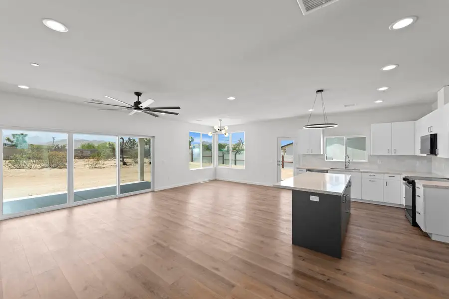 7082 Avalon Avenue, Yucca Valley, CA 92284 - Image #3