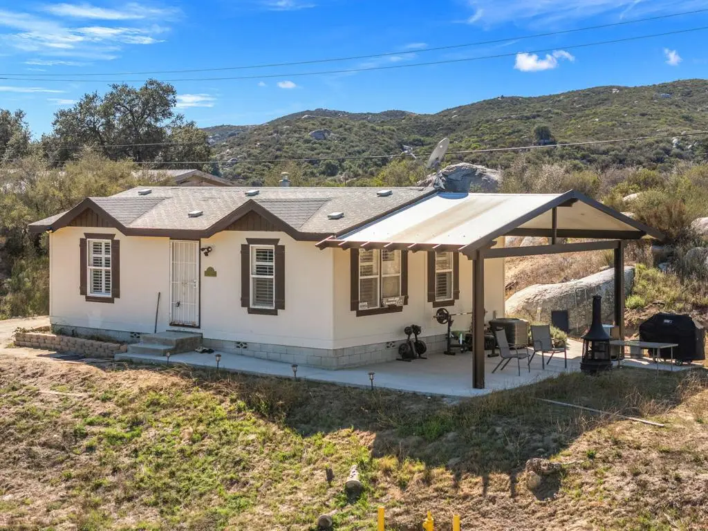 18525 Keyes Drive, Banning, CA 92220 - Image #1