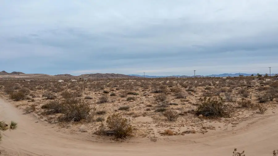 57755 Boo Lane, Landers, CA 92285 - Image #3