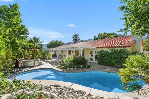 2910 N Bahada Road, Palm Springs, CA 92262