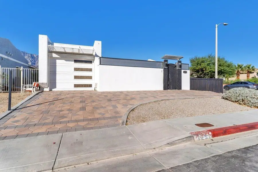 3291 N Sandspring Drive, Palm Springs, CA 92262 - Image #2