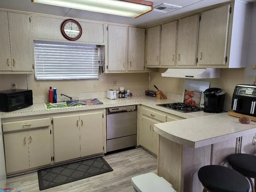 32561 Desert Moon Drive, Thousand Palms, CA 92276 - Image #2