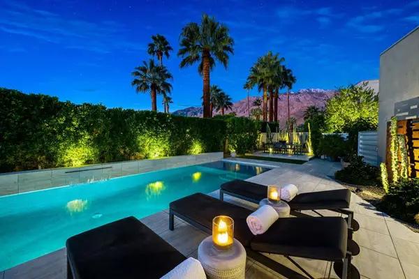 1047 Hunter Drive, Palm Springs, CA 92262