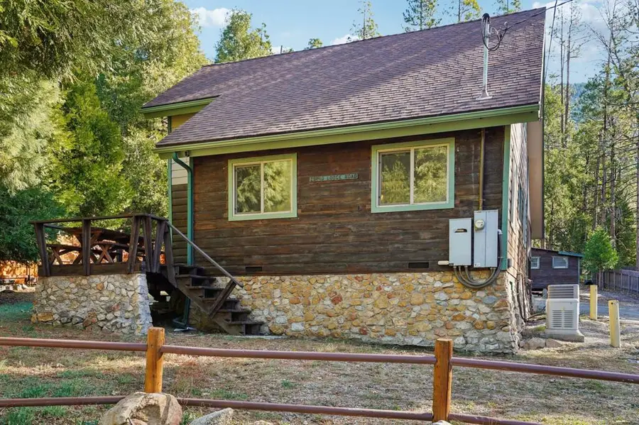 25140 Lodge Road, Idyllwild, CA 92549 - Image #2