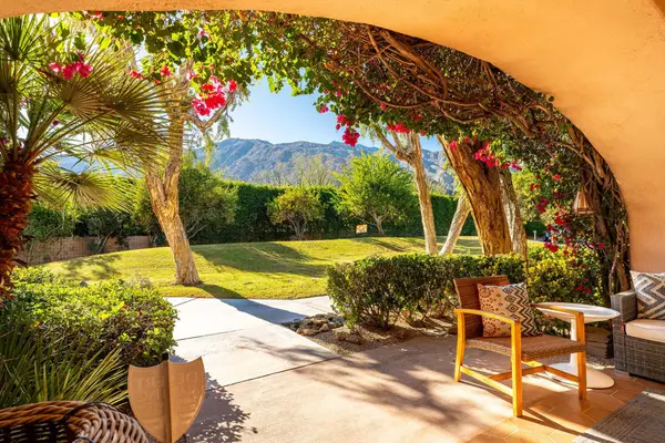 500 E Amado Road #106, Palm Springs, CA 92262